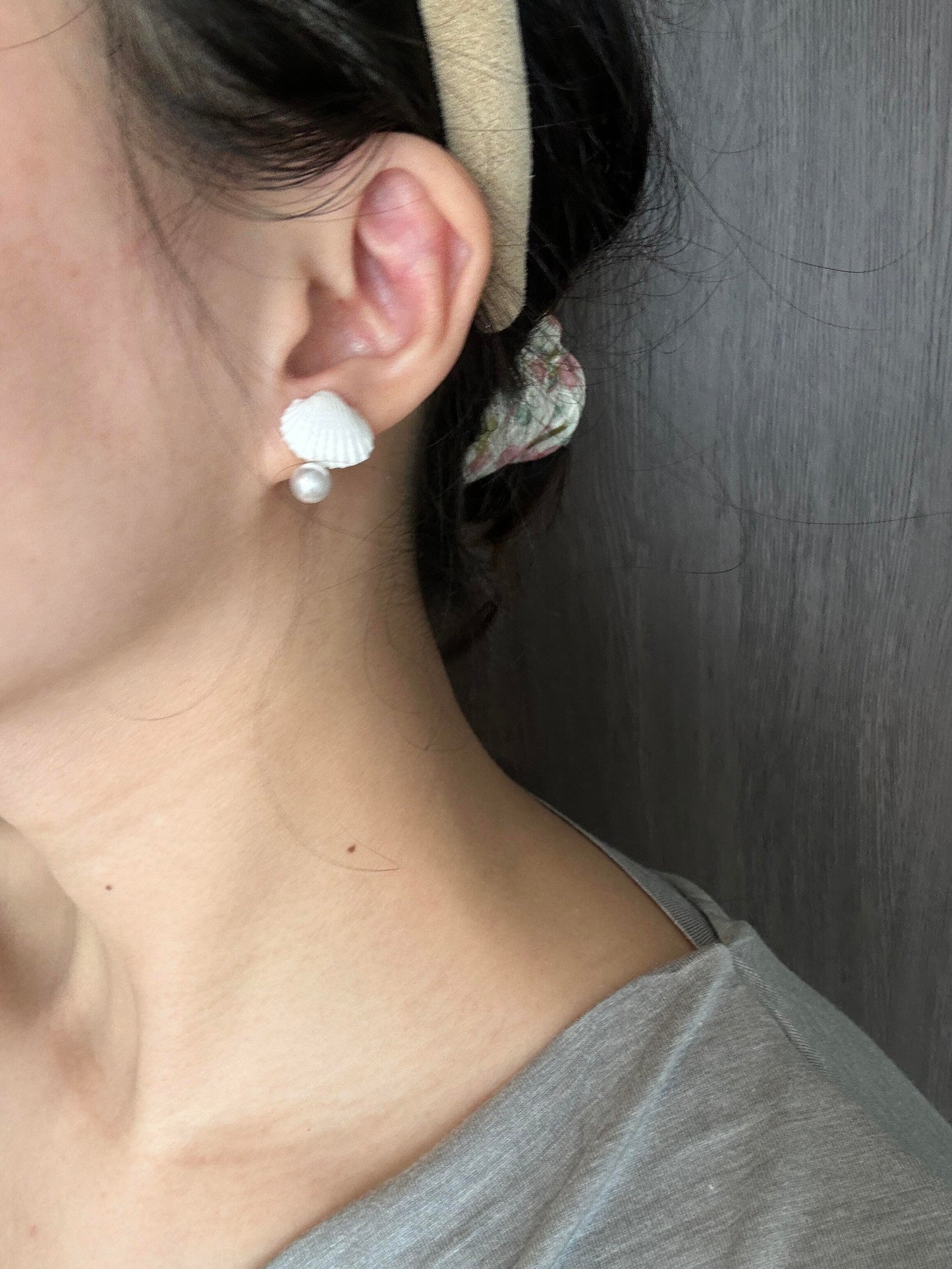 Clam Shell with Pearl Earrings