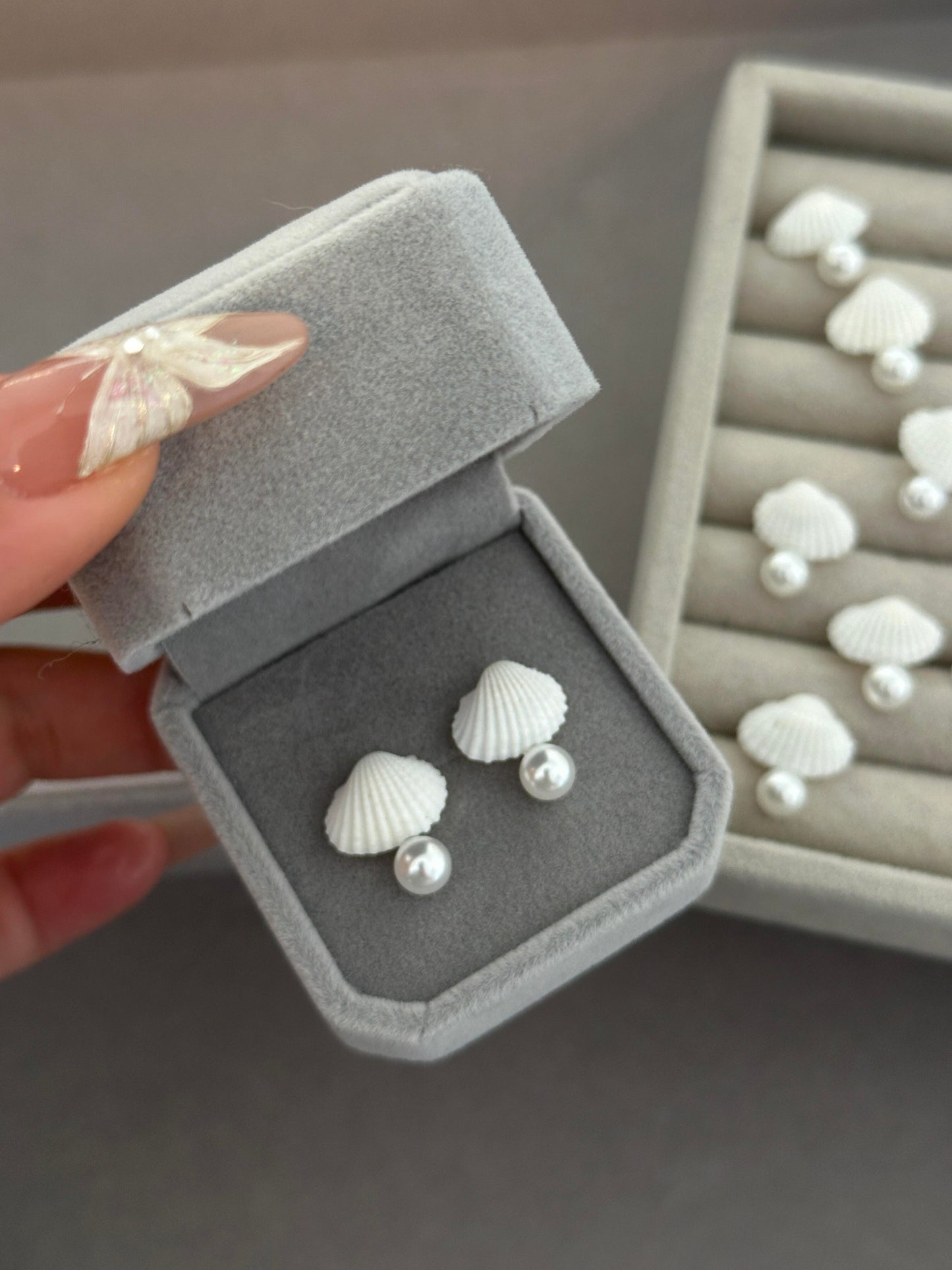 Clam Shell with Pearl Earrings