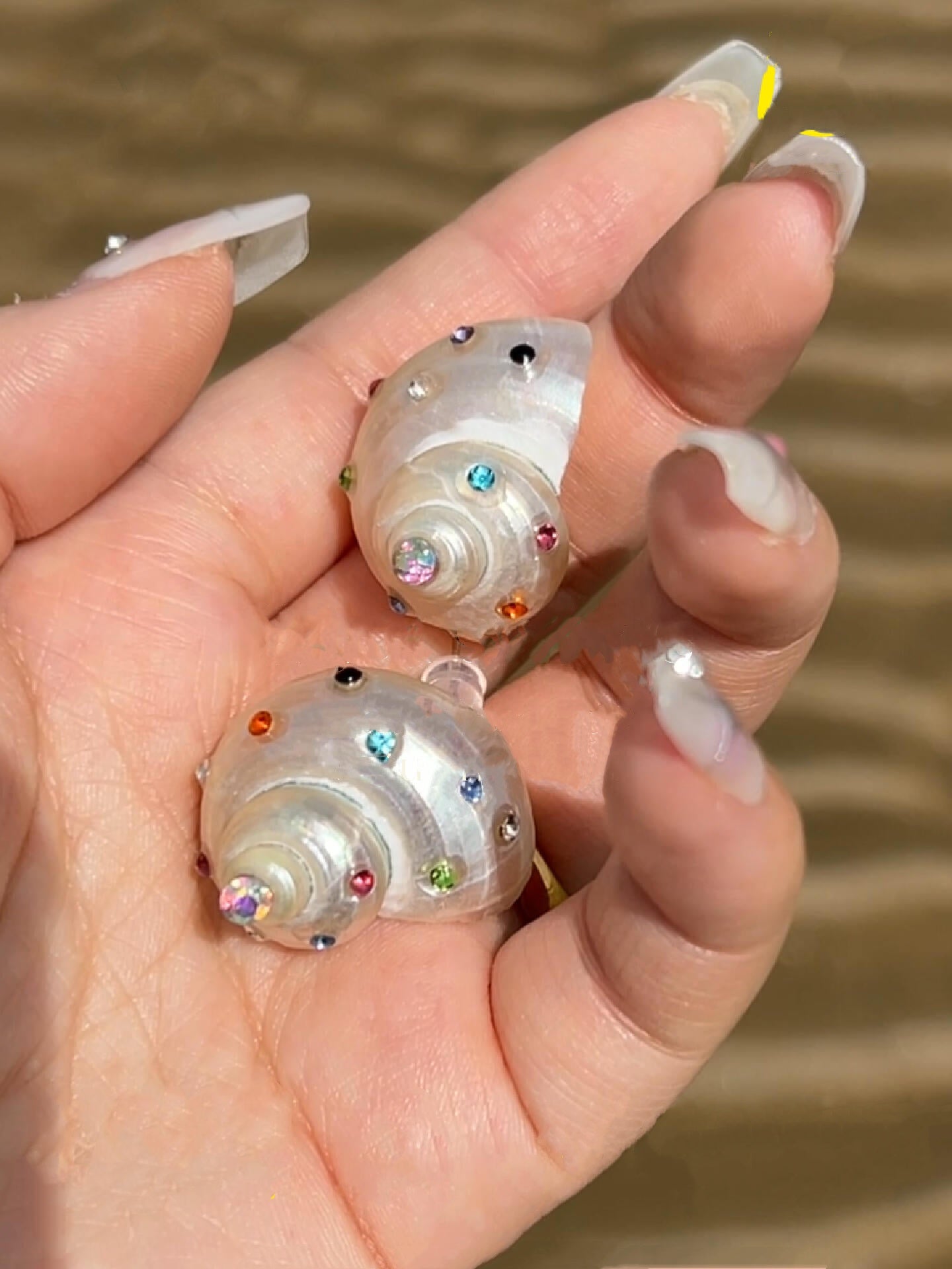 Rhinestones Conch Shell Earrings