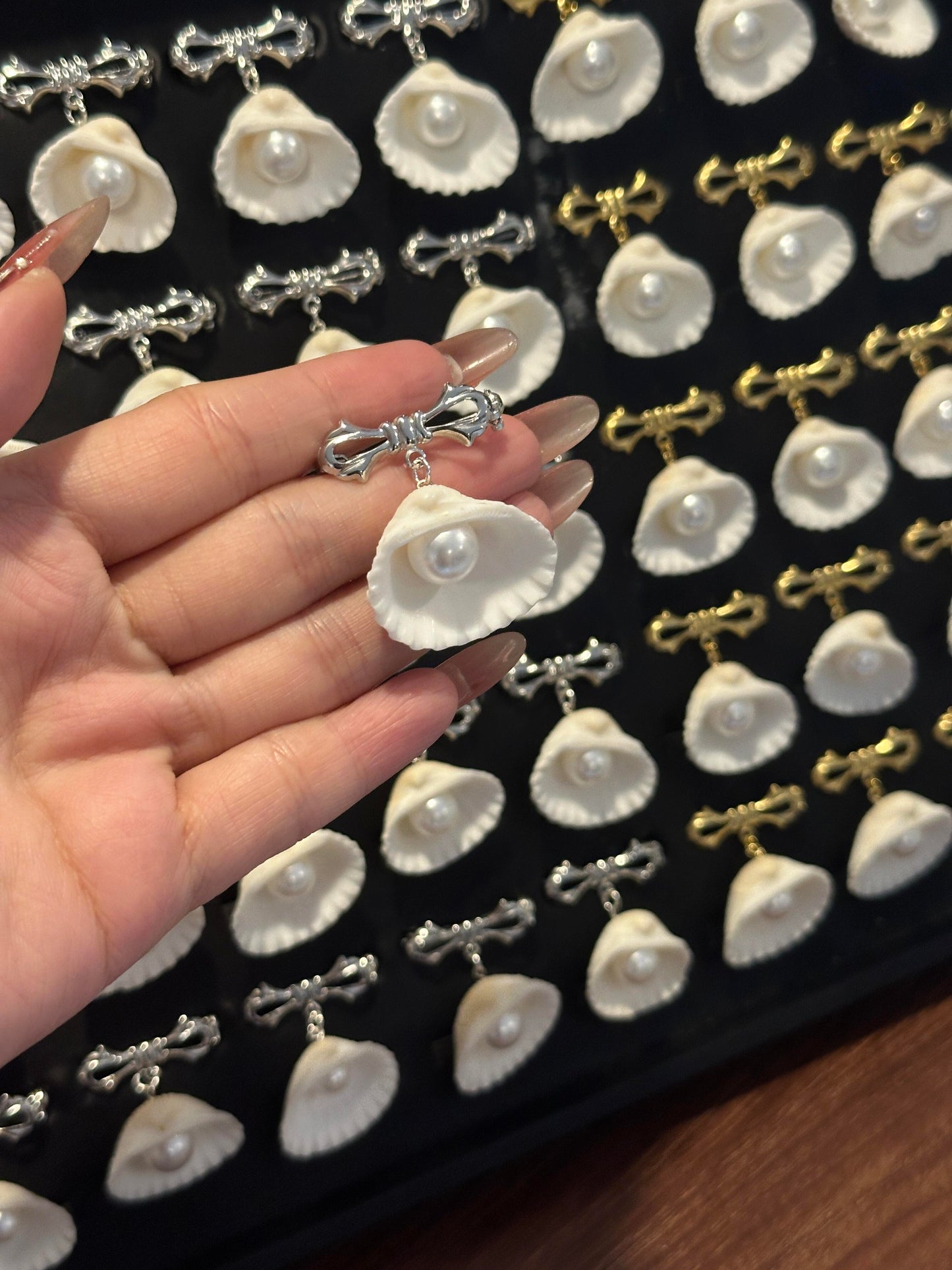 Clam Shell with Pearl Brooch