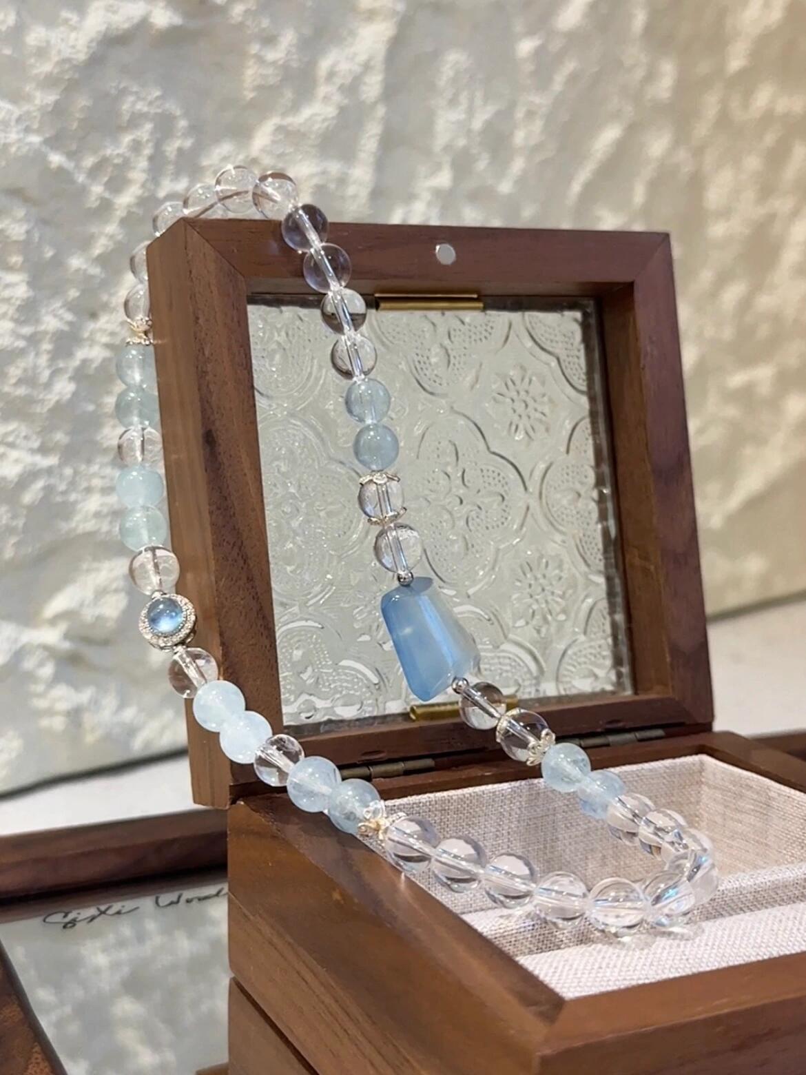 Serene & Cool Aquamarine Quartz Crystal Bracelet