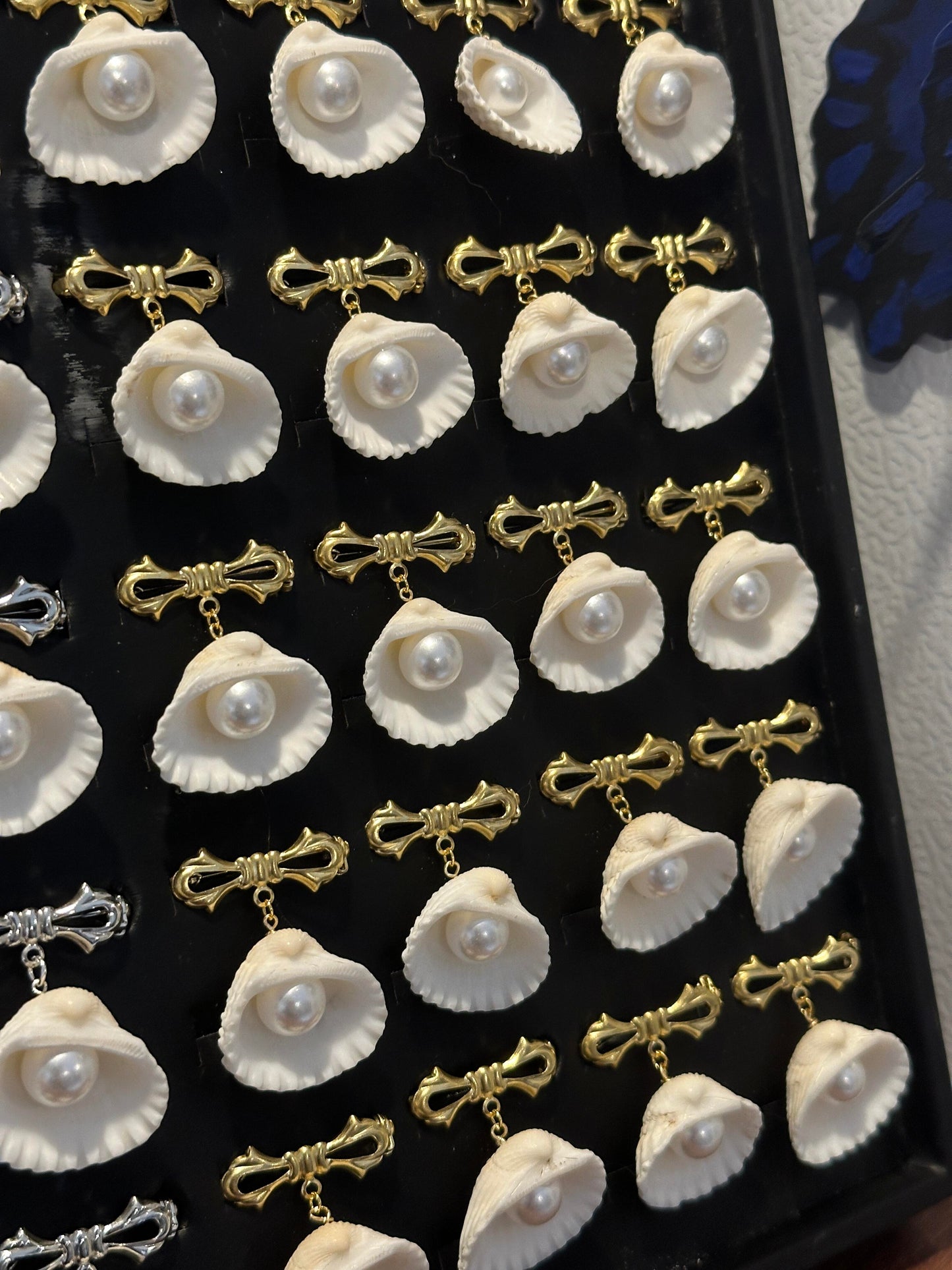 Clam Shell with Pearl Brooch