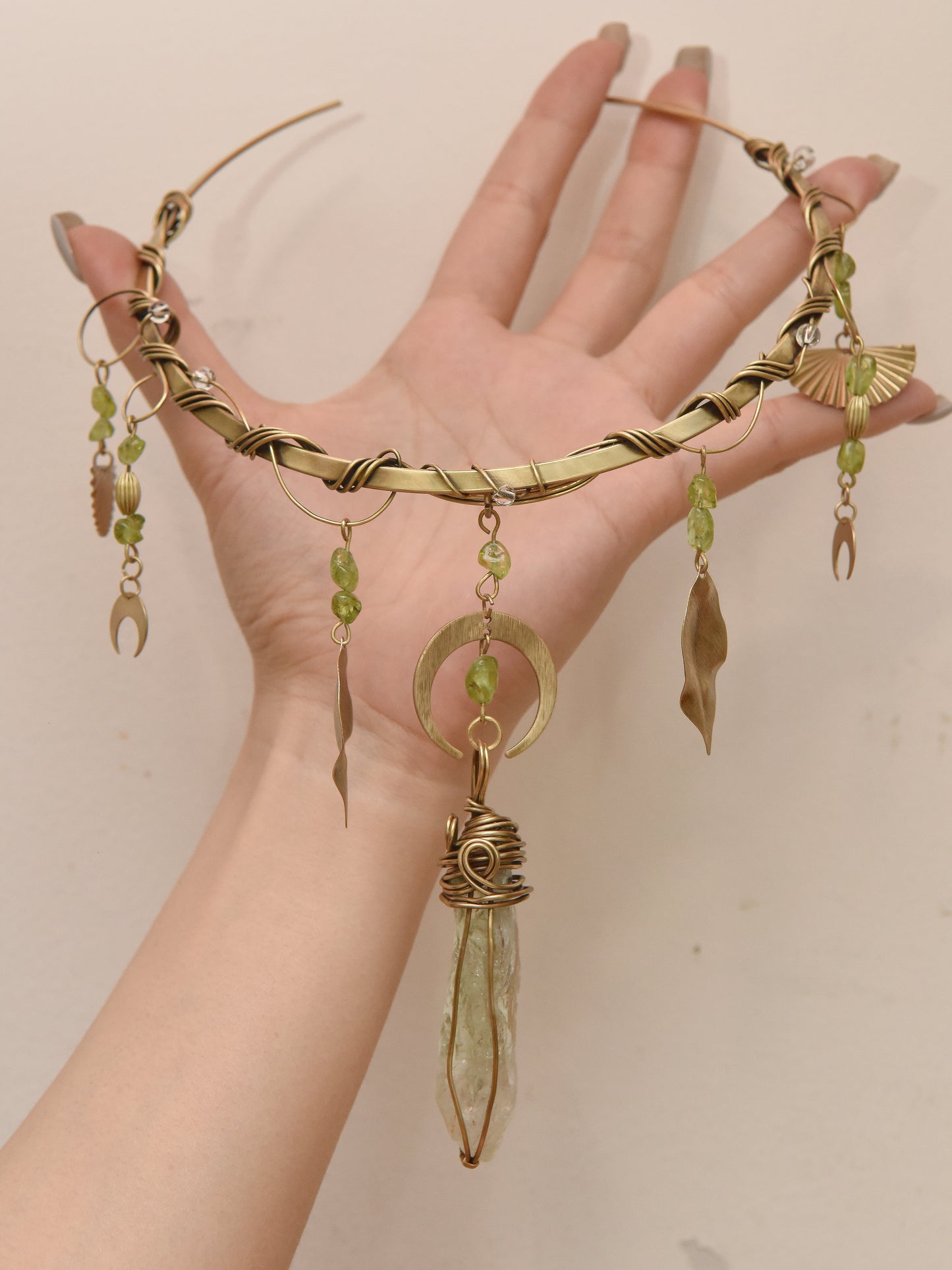 Nile-Myth Brass Collar Necklace