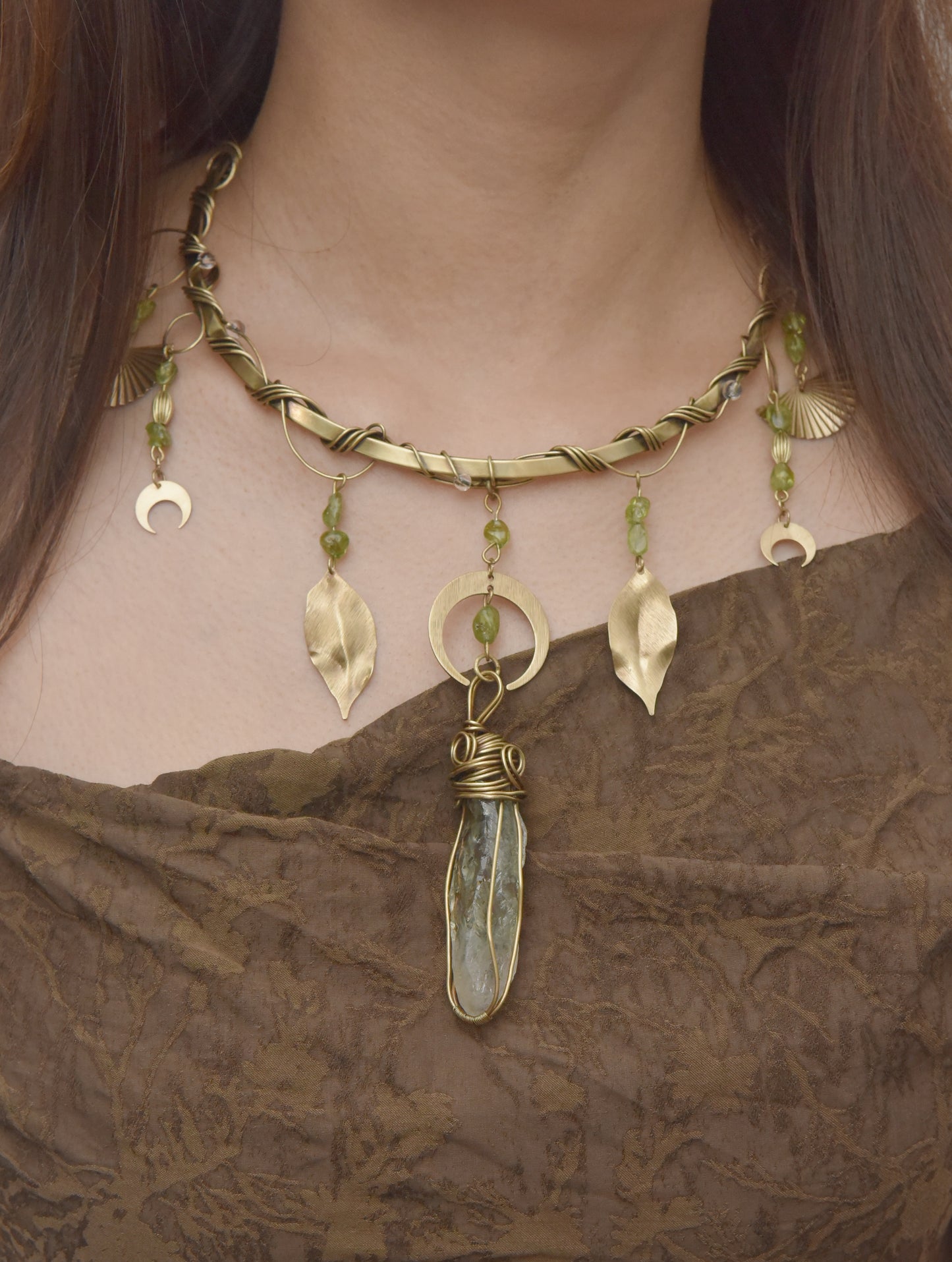 Nile-Myth Brass Collar Necklace