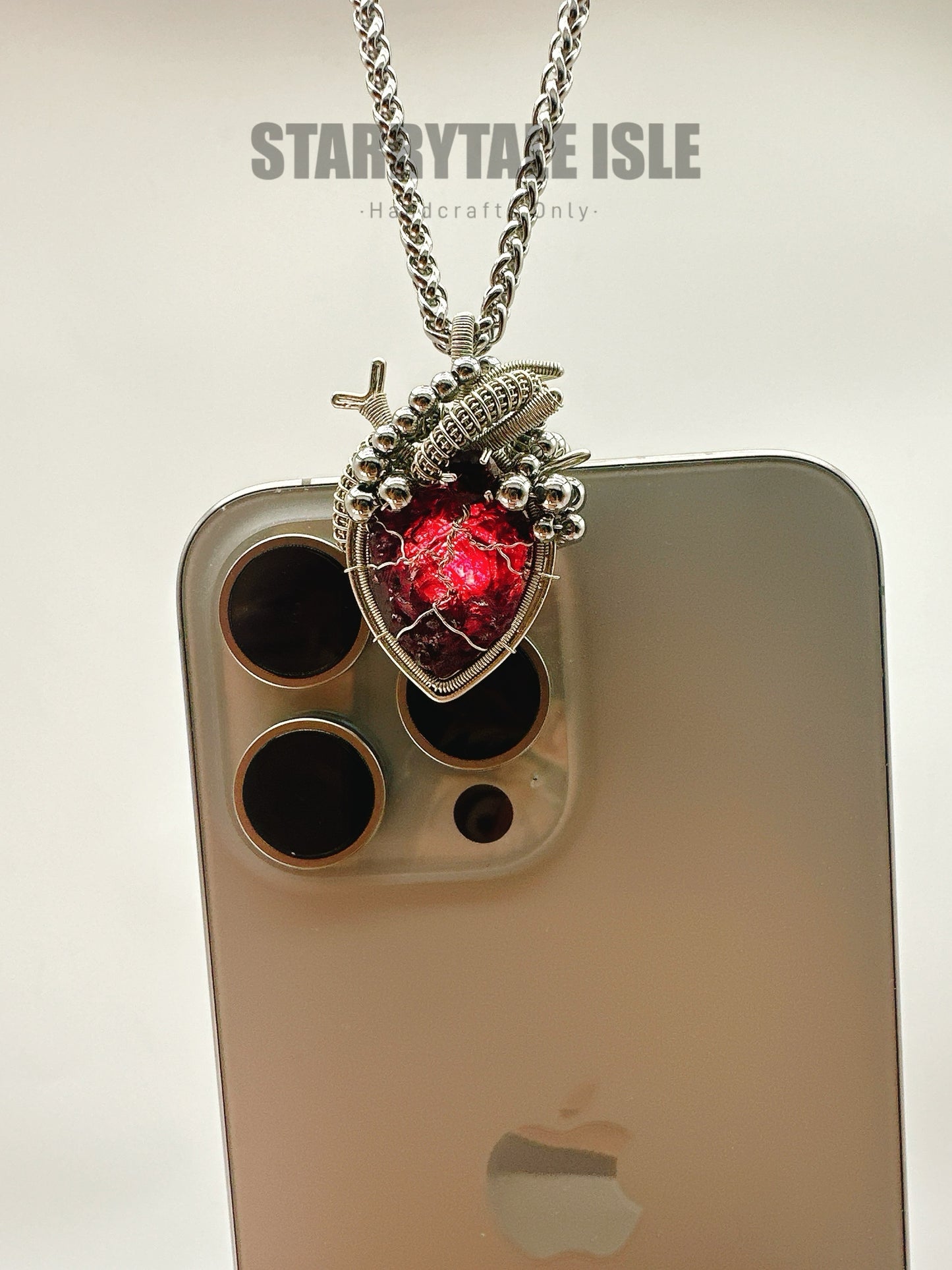 Beating Glow Heart-shaped Necklace