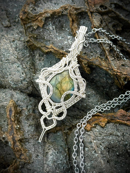Elder’s Artefacts Series Pendant Necklace