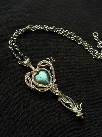 Heart-shaped Magical Key Pendant Necklace