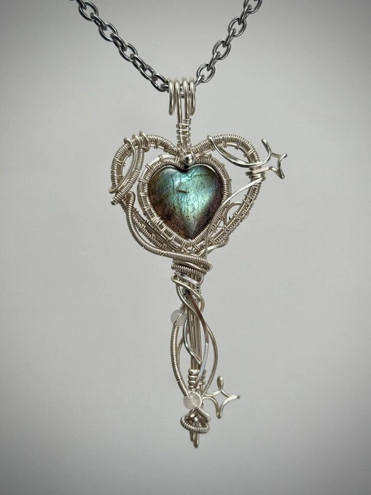 Heart-shaped Magical Key Pendant Necklace