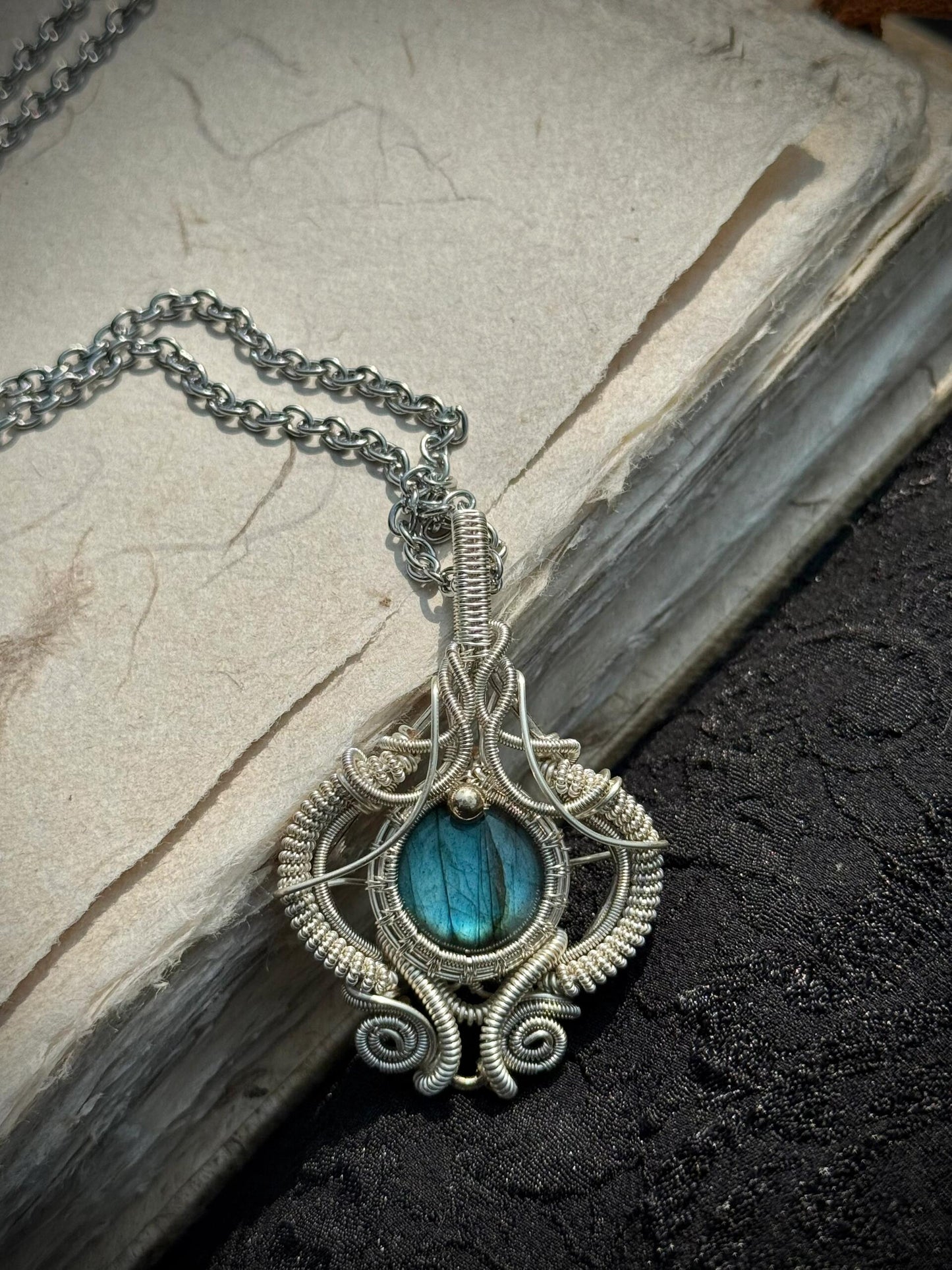 Elder’s Artefacts Series Pendant Necklace
