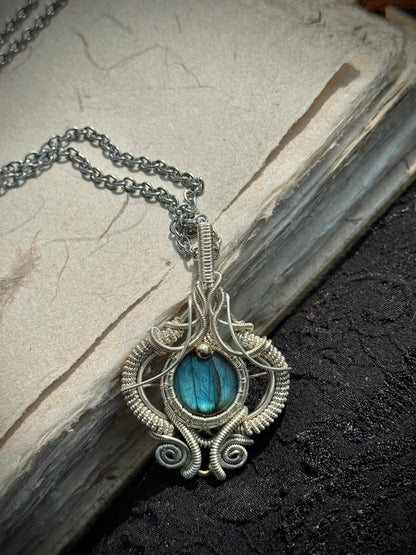 Elder’s Artefacts Series Pendant Necklace