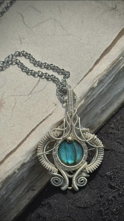 Elder’s Artefacts Series Pendant Necklace