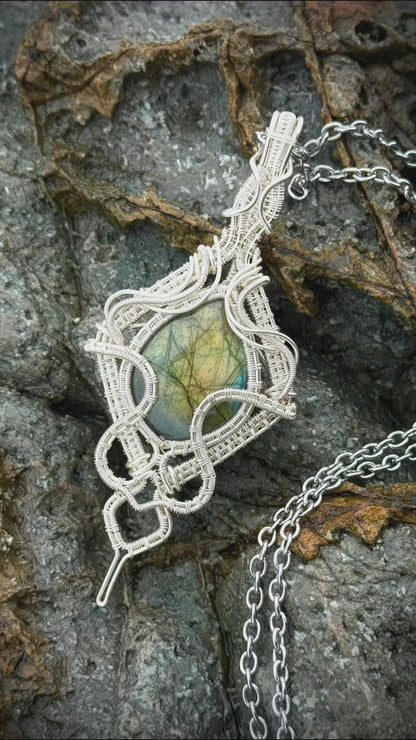Elder’s Artefacts Series Pendant Necklace